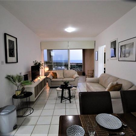 Cosea Living: Seaside 2 Bedroom Flat Kings Palace 209 Paphos Exterior photo