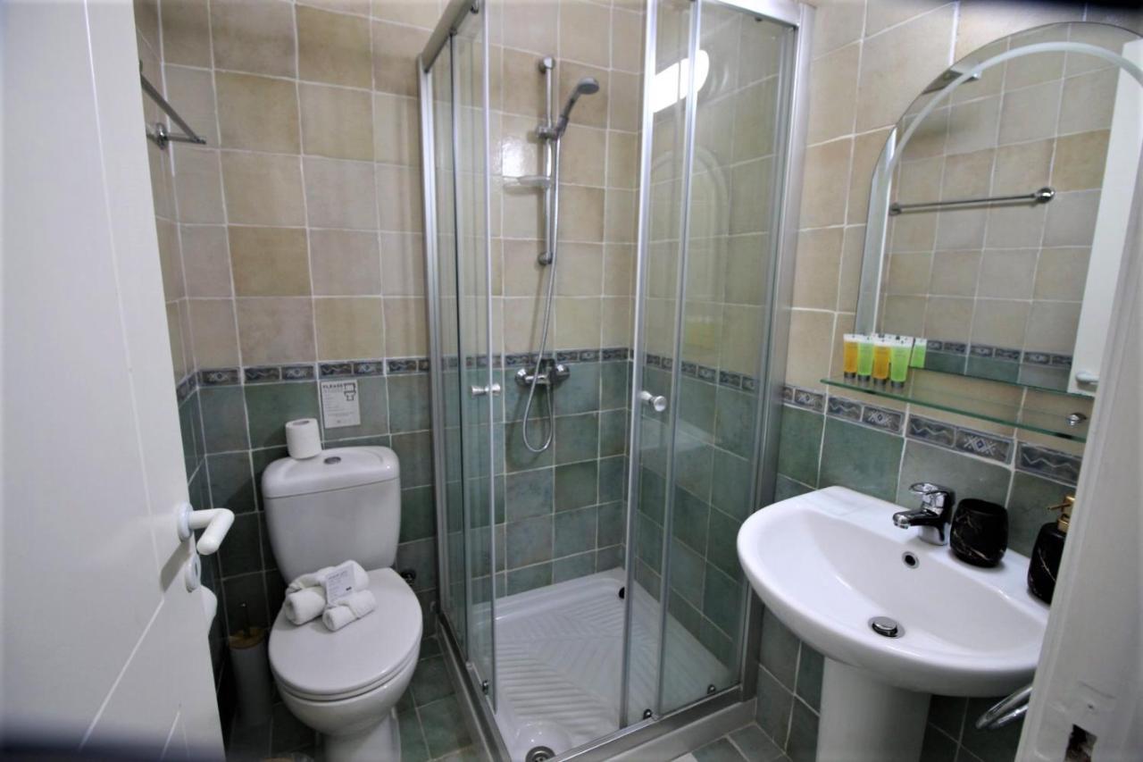 Cosea Living: Seaside 2 Bedroom Flat Kings Palace 209 Paphos Exterior photo