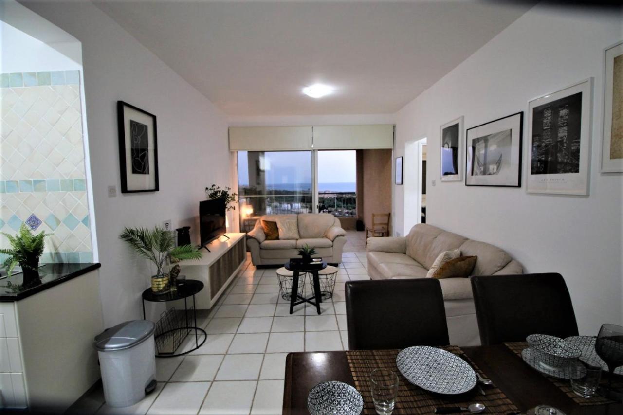 Cosea Living: Seaside 2 Bedroom Flat Kings Palace 209 Paphos Exterior photo